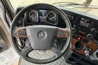 Mercedes-Benz Actros, 12.8, 330 kW, diisel, tagavedu