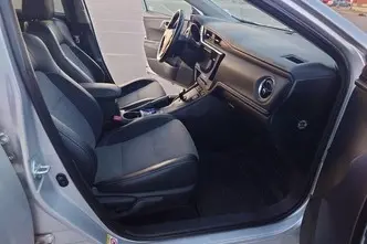 Toyota Auris, hübriid, automaat, esivedu