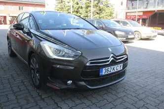 Citroën DS5, 2.0, 120 kW, hybrid, automatic, four-wheel drive