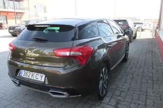 Citroën DS5, 2.0, 120 kW, hybrid, automatic, four-wheel drive