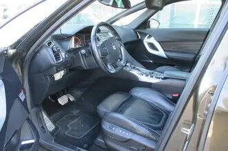 Citroën DS5, 2.0, 120 kW, hybrid, automatic, four-wheel drive