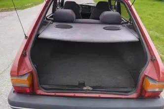 Saab 900, 2.0, 93 kW, petrol, manual, front-wheel drive