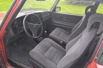 Saab 900, 2.0, 93 kW, petrol, manual, front-wheel drive