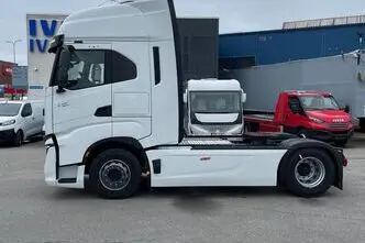 Iveco S-Way, 368 kW, diisel, automaat, tagavedu