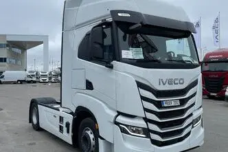 Iveco S-Way, 368 kW, diisel, automaat, tagavedu