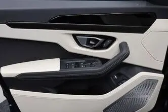 Lamborghini Urus, 4.0, 490 kW, bensiin, automaat, nelikvedu