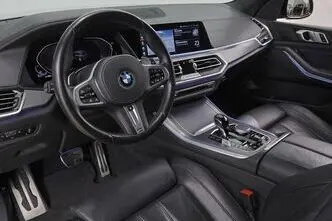 BMW X5, 3.0, 210 kW, hybrid, automatic, four-wheel drive