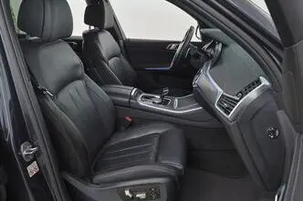 BMW X5, 3.0, 210 kW, hybrid, automatic, four-wheel drive