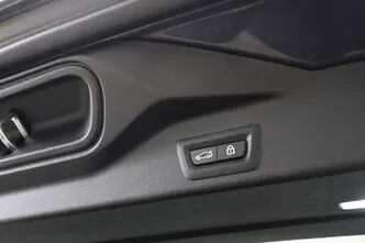 BMW X5, 3.0, 210 kW, hybrid, automatic, four-wheel drive