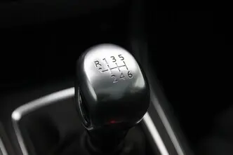Peugeot 308, 1.5, 96 kW, дизель, механическая, передний привод