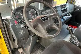 MAN TGL 12.250 4x2, 6.9, 184 kW, diesel, manual, rear-wheel drive
