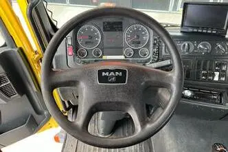 MAN TGL 12.250 4x2, 6.9, 184 kW, diesel, manual, rear-wheel drive
