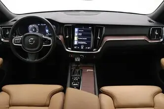 Volvo V60 Cross Country, 2.0, 140 kW, дизель, автомат, полный привод