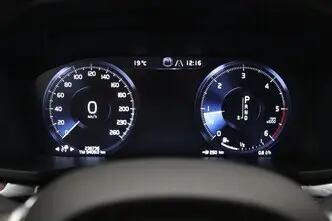 Volvo V60 Cross Country, 2.0, 140 kW, дизель, автомат, полный привод