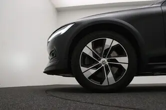 Volvo V60 Cross Country, 2.0, 140 kW, дизель, автомат, полный привод