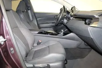 Toyota C-HR, 1.8, 72 kW, гибрид, автомат, передний привод