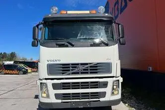 Volvo FH 440 6x2, 324 kW, diisel, automaat