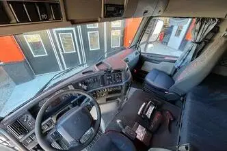 Volvo FH 440 6x2, 324 kW, diisel, automaat