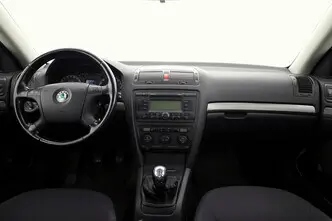 Škoda Octavia, 1.6, 85 kW, bensiin, manuaal, esivedu