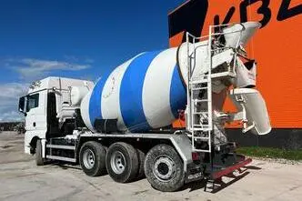 MAN TGX 35.480 8x4*4, 353 kW, diesel, automatic