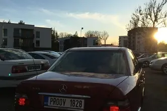 Mercedes-Benz E 200, 2.0, 100 kW, бензин, автомат, задний привод