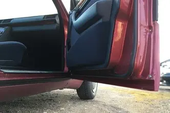 Mercedes-Benz E 200, 2.0, 100 kW, бензин, автомат, задний привод