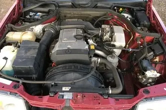 Mercedes-Benz E 200, 2.0, 100 kW, бензин, автомат, задний привод