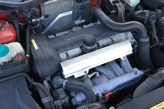 Volvo C70, 2.4, 142 kW, petrol, manual, front-wheel drive