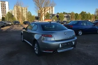 Alfa Romeo GT, 1.9, 110 kW, дизель, механическая, передний привод