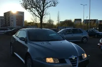 Alfa Romeo GT, 1.9, 110 kW, дизель, механическая, передний привод