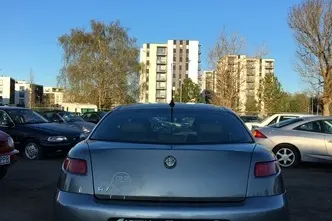Alfa Romeo GT, 1.9, 110 kW, дизель, механическая, передний привод