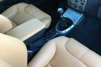 Alfa Romeo GT, 1.9, 110 kW, дизель, механическая, передний привод
