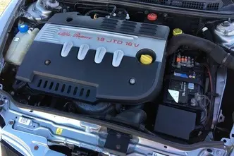 Alfa Romeo GT, 1.9, 110 kW, дизель, механическая, передний привод