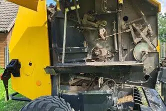 New Holland BR 6090