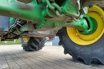 John Deere 6215R, 188 kW, diesel, automatic