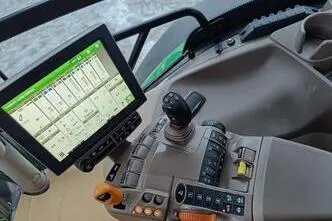 John Deere 6215R, 188 kW, diisel, automaat