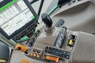 John Deere 6215R, 188 kW, diesel, automatic