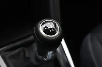 Mazda 2, 1.5, 66 kW, hybrid, manual, front-wheel drive