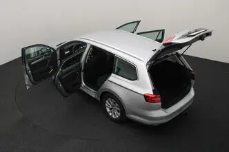 Volkswagen Passat, 1.4, 92 kW, petrol, automatic, front-wheel drive