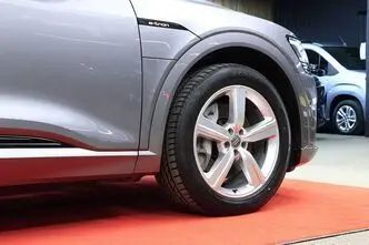Audi e-tron, 158 kW, elekter, automaat, nelikvedu