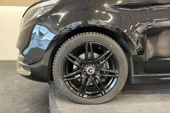 Mercedes-Benz V 300, 2.0, 174 kW, diesel, automatic, rear-wheel drive