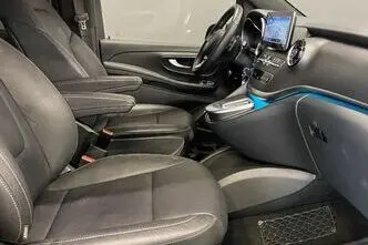 Mercedes-Benz V 300, 2.0, 174 kW, diesel, automatic, rear-wheel drive