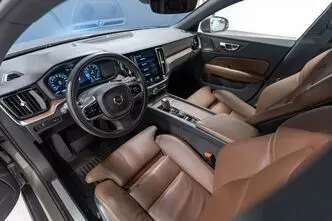 Volvo V60 Cross Country, 2.0, 184 kW, гибрид, автомат, полный привод