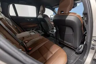 Volvo V60 Cross Country, 2.0, 184 kW, гибрид, автомат, полный привод