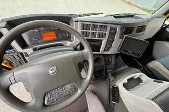Volvo FL250 + SIDE OPENING 18T, 188 kW, diesel, automatic