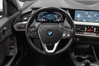 BMW 118, 1.5, 100 kW, бензин, автомат, передний привод