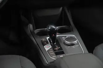 BMW 118, 1.5, 100 kW, бензин, автомат, передний привод