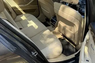 BMW 520, 2.0, 135 kW, дизель, автомат, задний привод