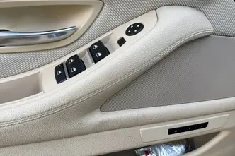 BMW 520, 2.0, 135 kW, дизель, автомат, задний привод