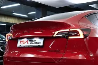 Tesla Model Y, 153 kW, электричество, автомат, полный привод